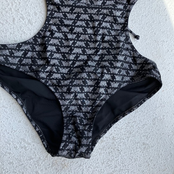 Black and silver butterfly print swimsuit - Picture 2 of 6